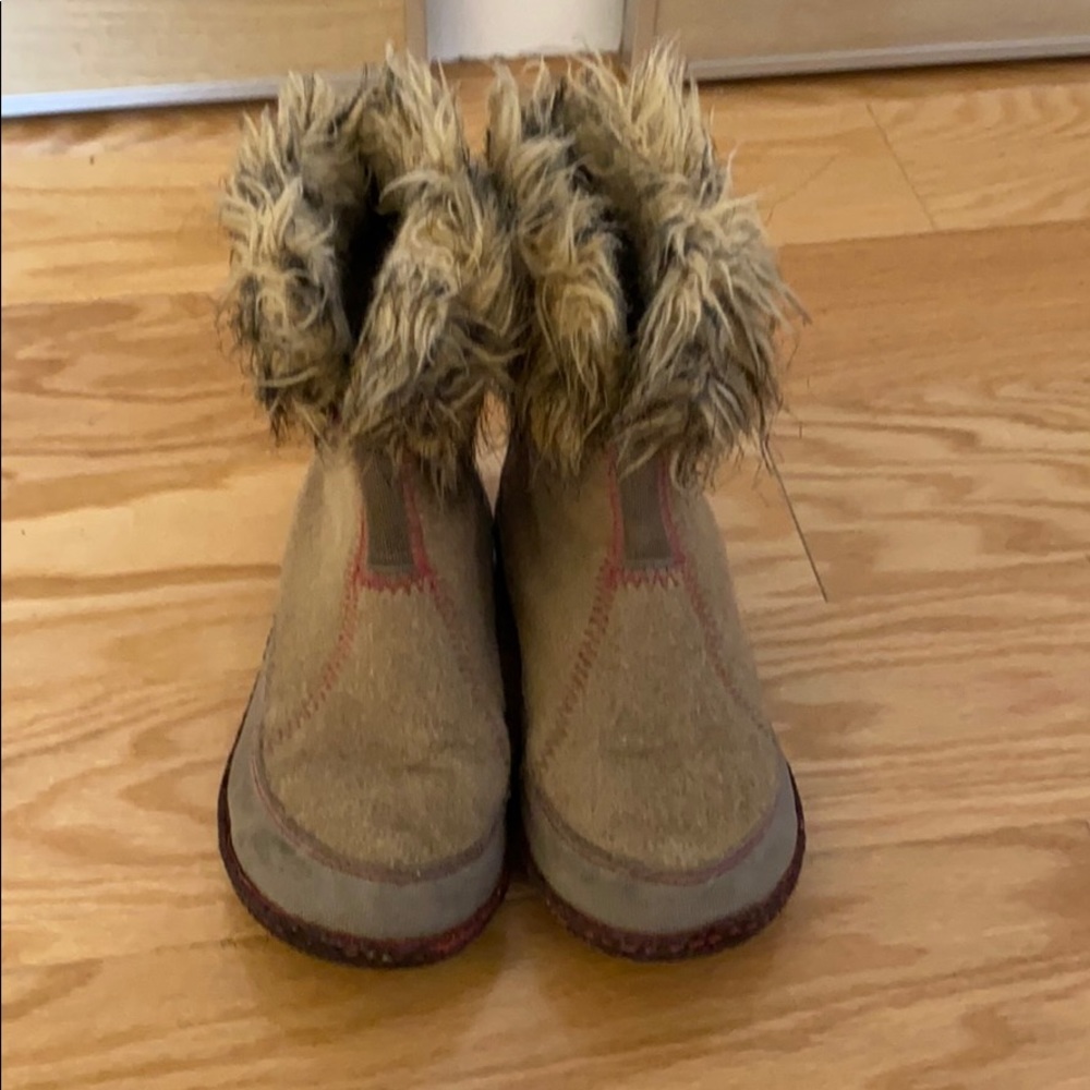 Sorel winter booties girls size 1 used